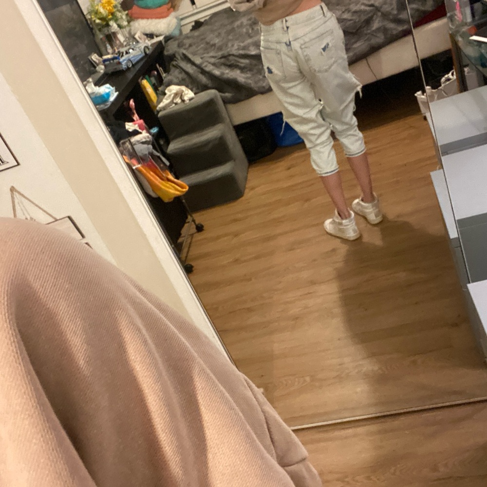 Distressed Denim Pants - Picture 9 of 15
